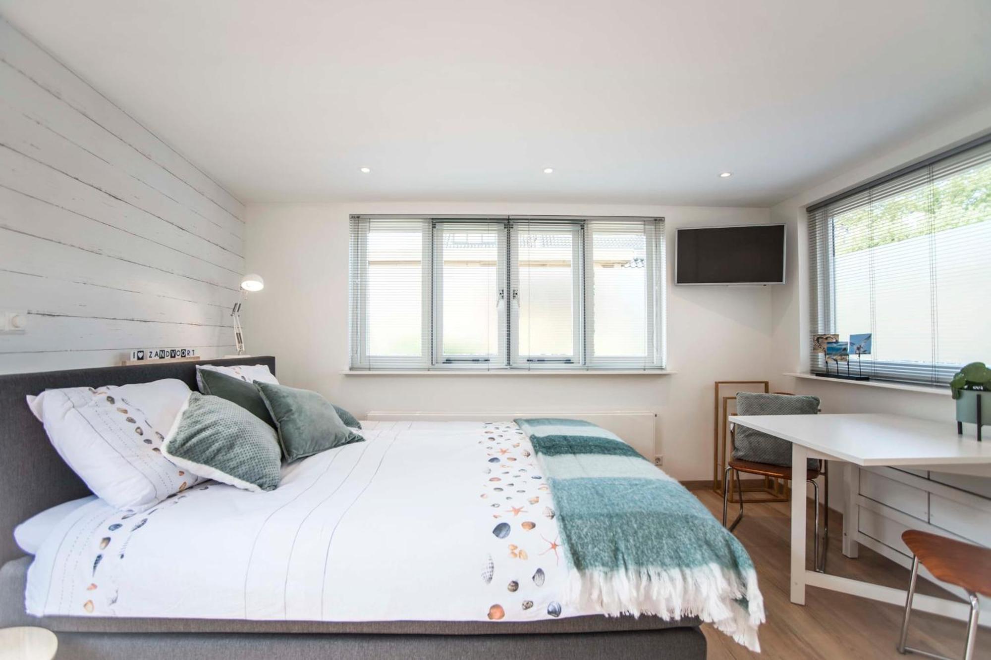 Studio 4 U With Private Parking Зандфорт Экстерьер фото